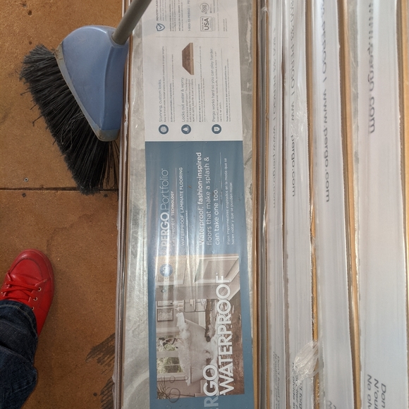 Flooring - Picture 5 of 7